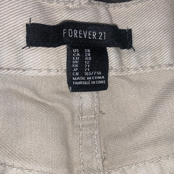 Forever 21 Khaki Studded Distressed Cut Off Denim Shorts Size 28 - Picture 7 of 8